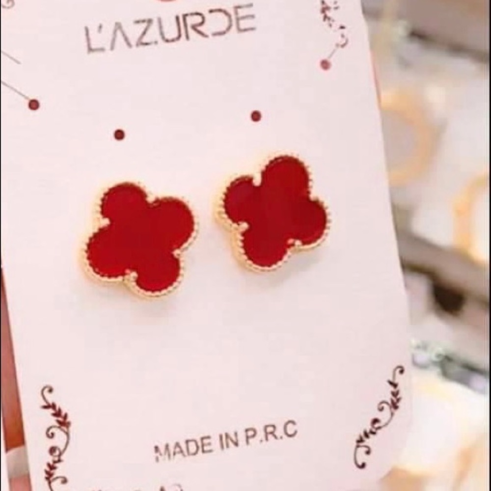 Beautiful Gold pleated earrings brand new